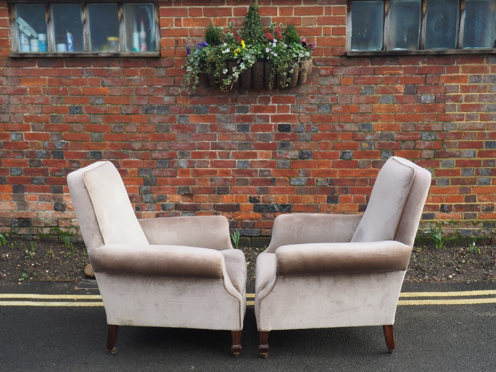 Pair of large Armchairs View IV