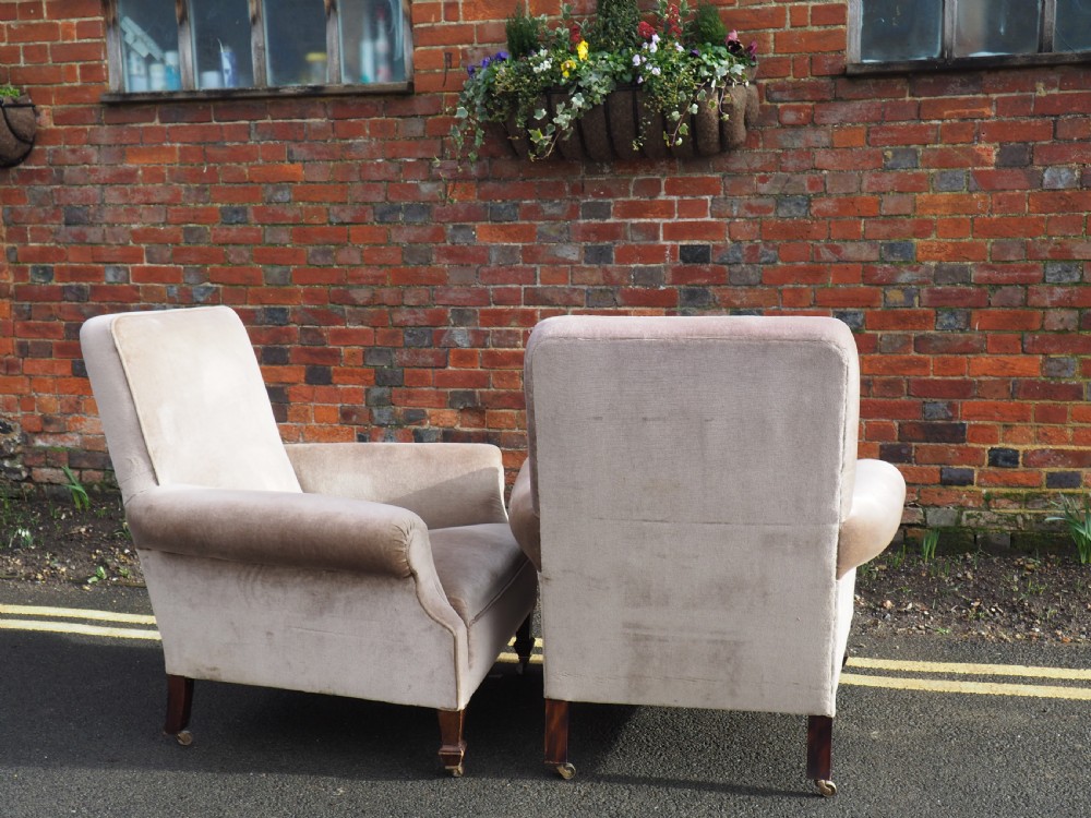 Pair of large Armchairs View VI