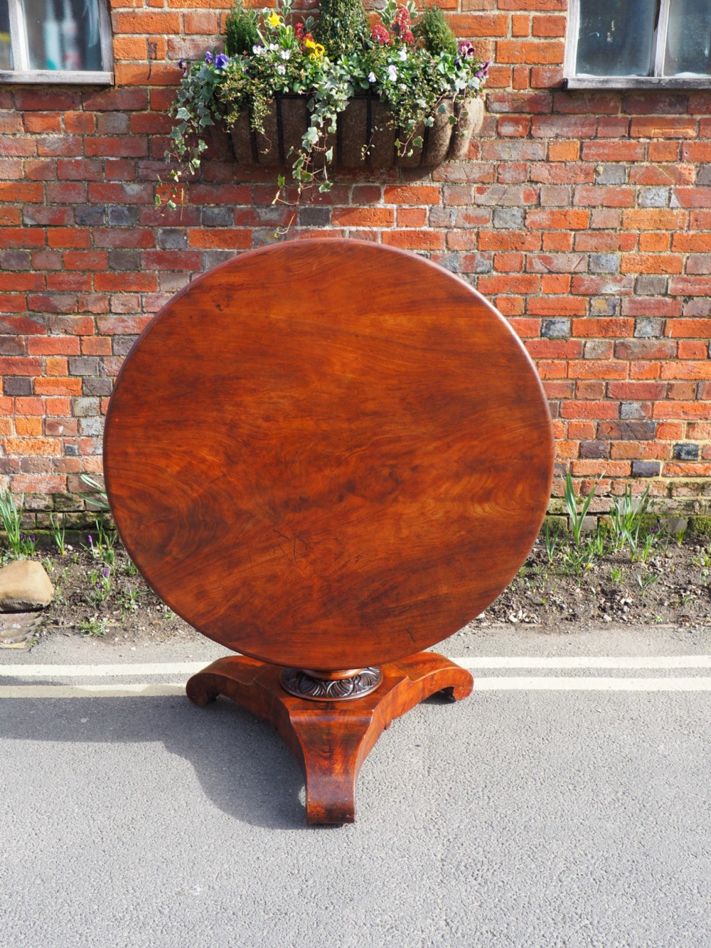 Nineteenth Century Continental pedestal table