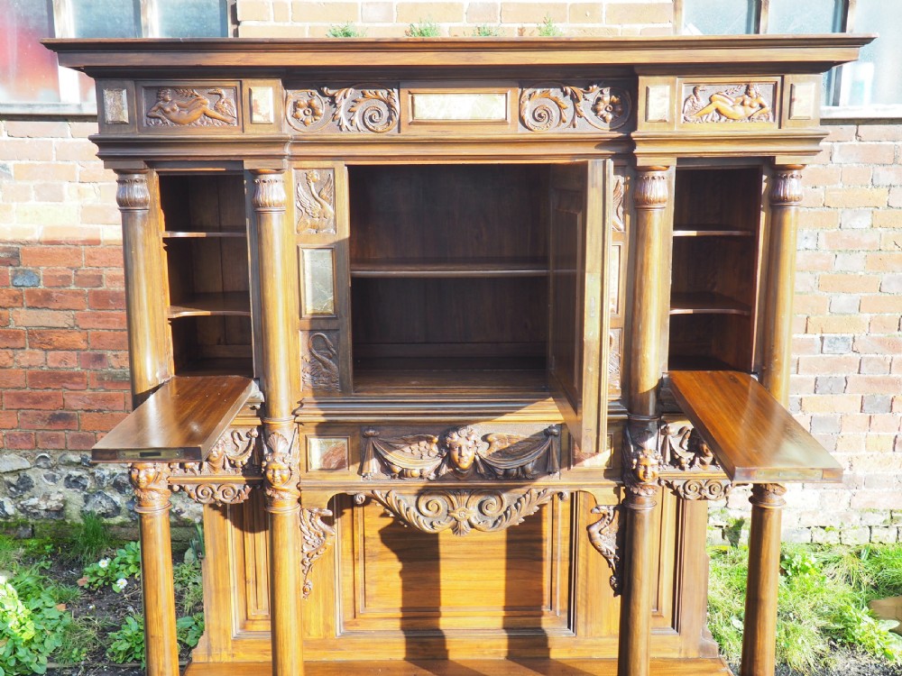 Nineteenth century Italian carved Walnut cabinet View VII