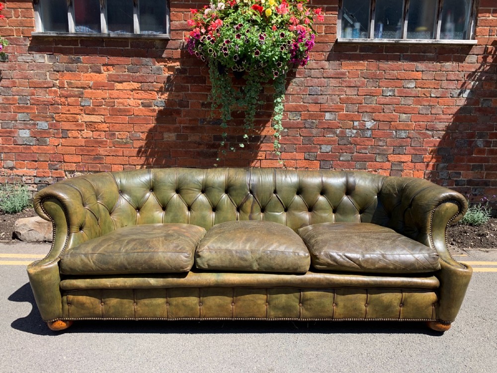Hand dyed leather Chesterfield  View VIII