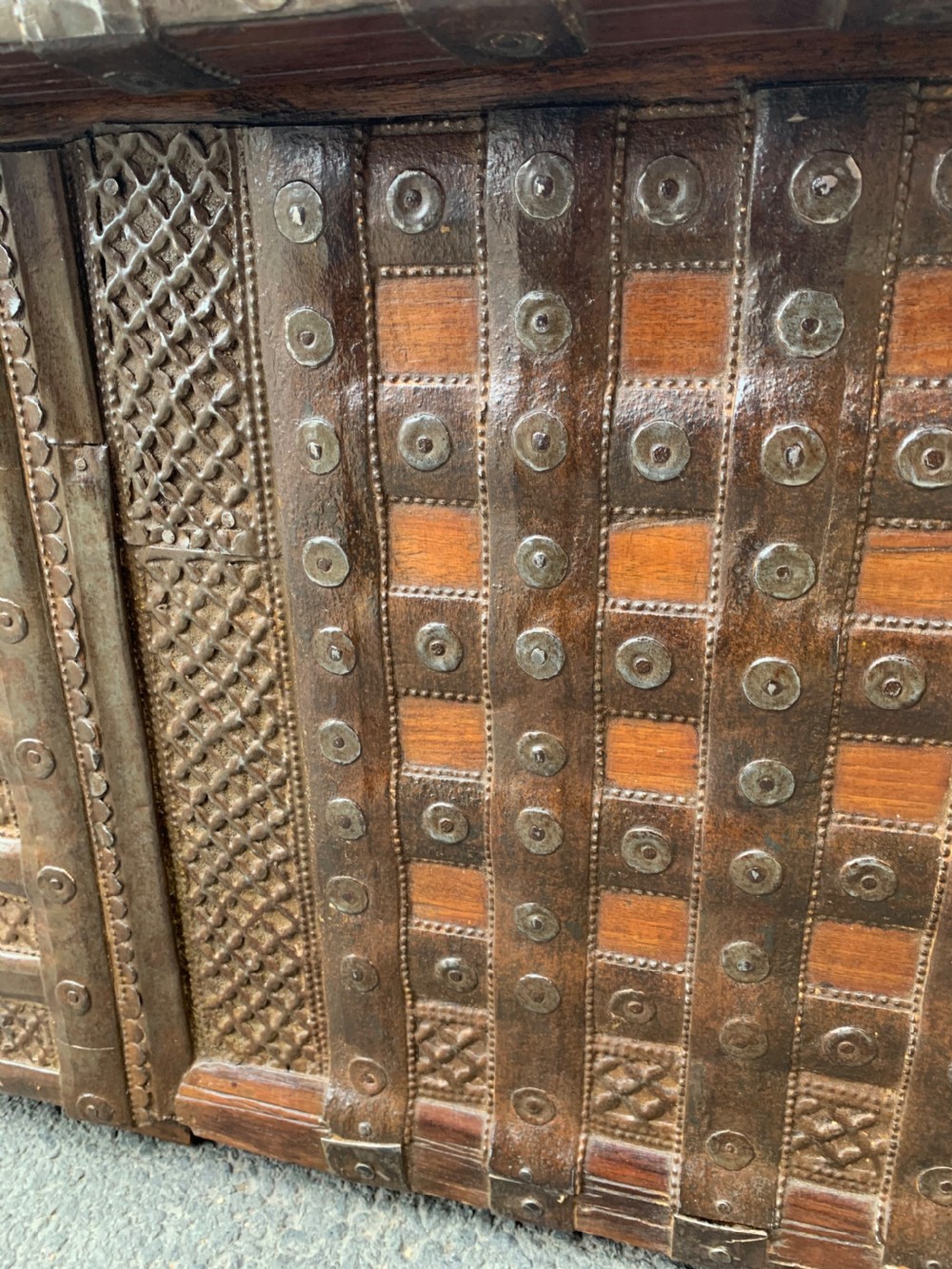 Large Nineteenth century Indian teak trunk  View XIII