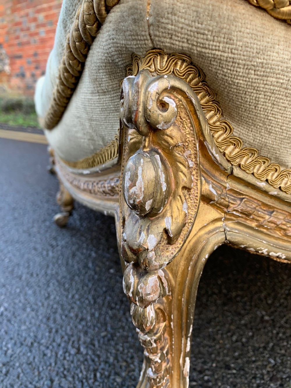 English giltwood sofa View VIII