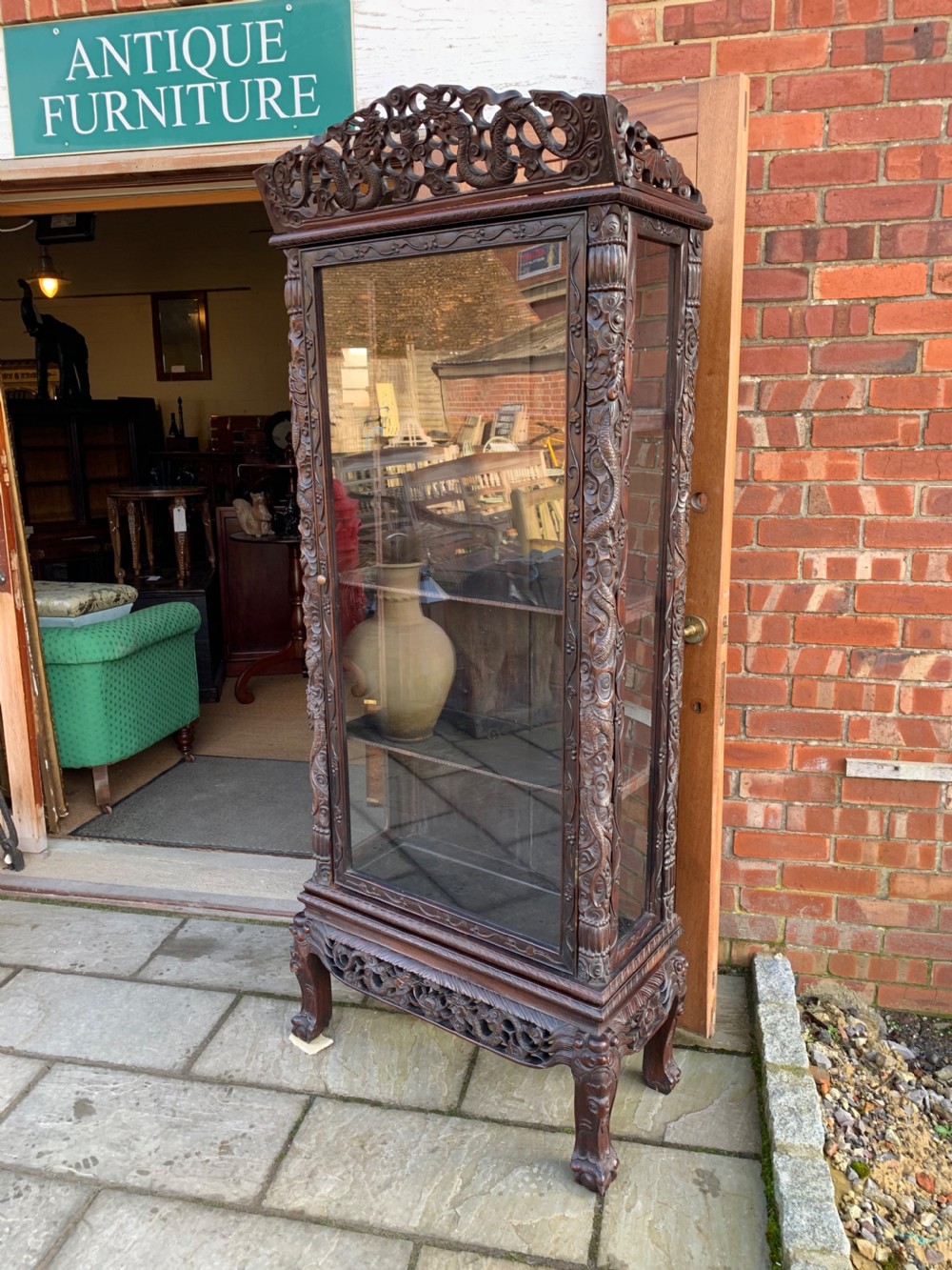 Chinese display cabinet 