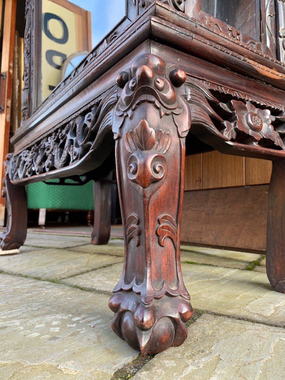 Chinese display cabinet  View XI