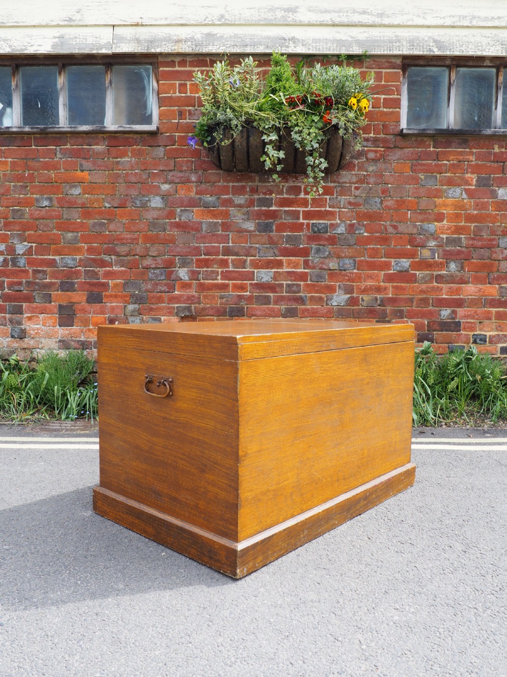 Scumble painted chest