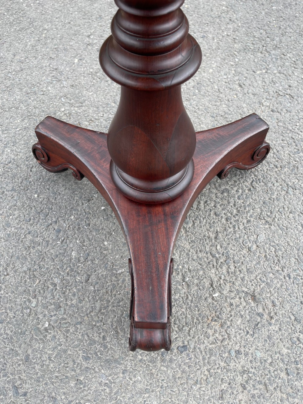 Small William IV period Mahogany table  View V