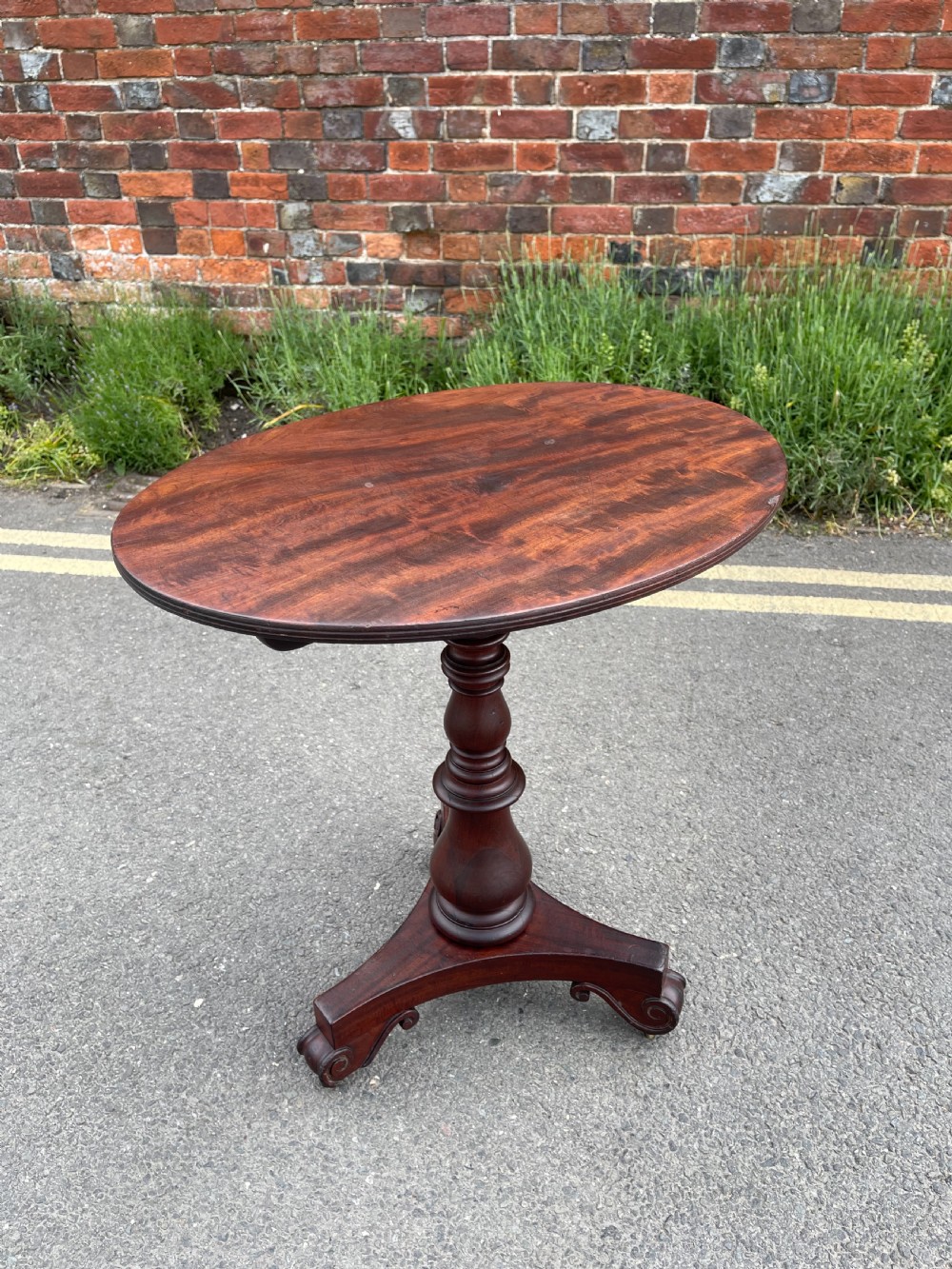 Small William IV period Mahogany table  View VI