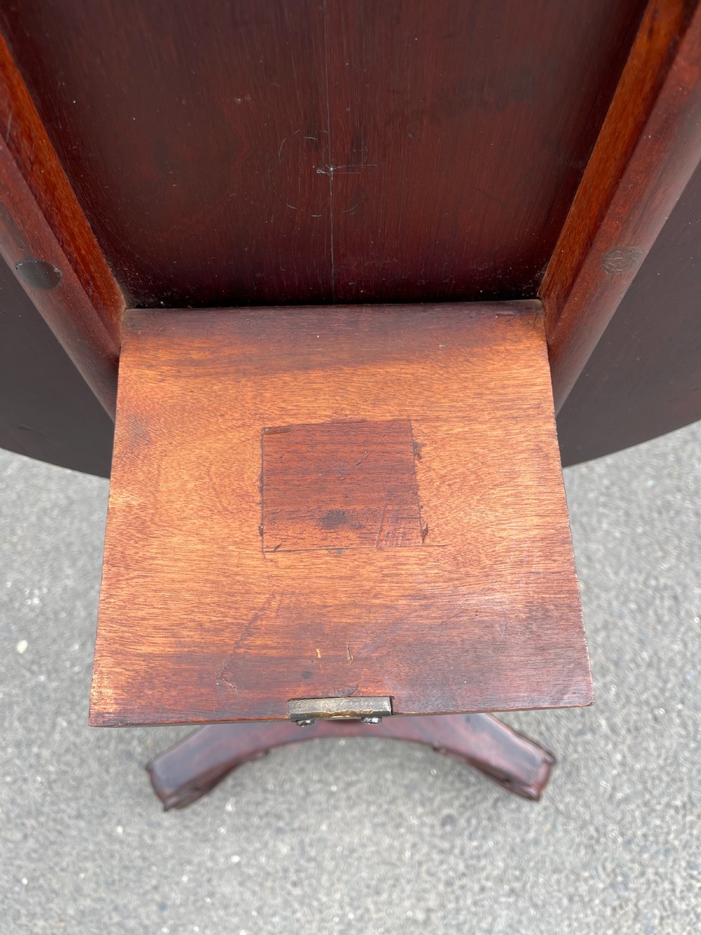 Small William IV period Mahogany table  View IX