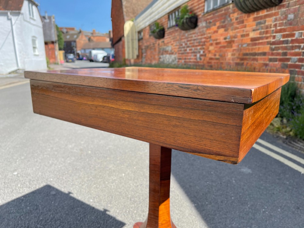 Nineteenth century rosewood pedestal table  View VI
