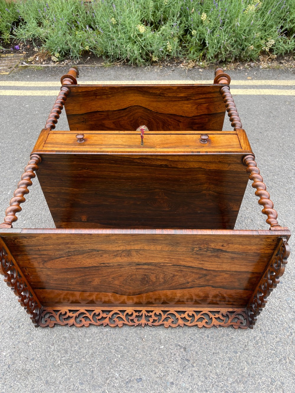 Victorian rosewood etagere  View III