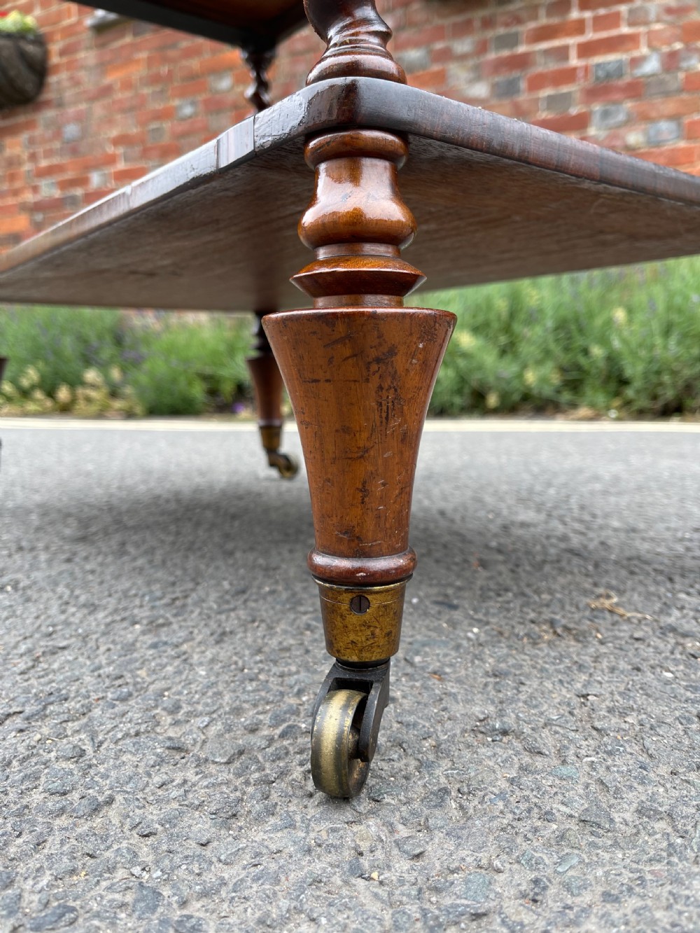 Victorian rosewood etagere  View VII