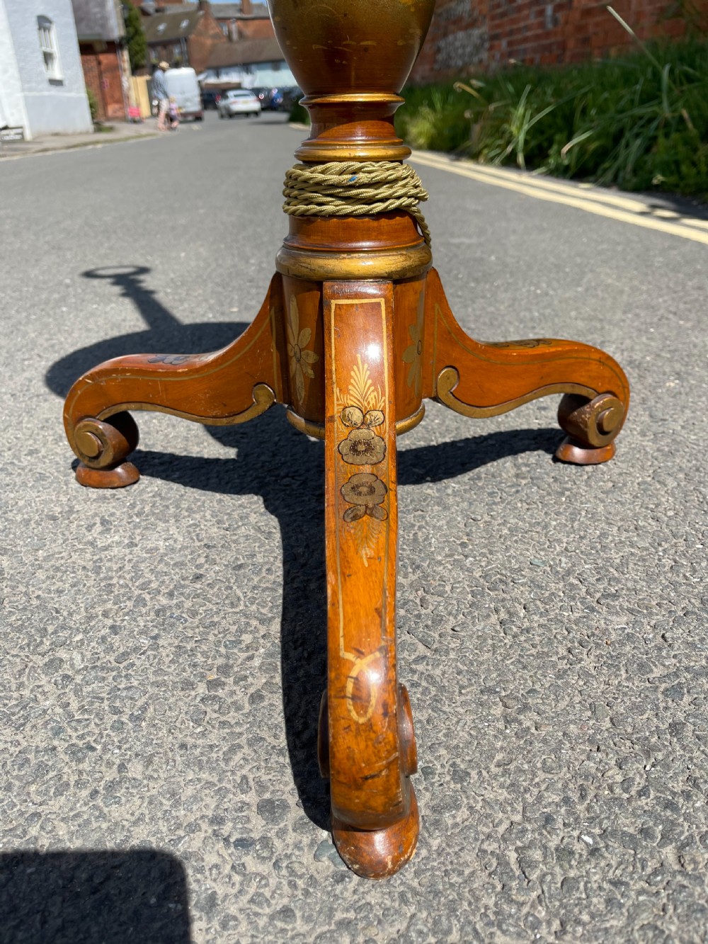 Chinoiserie standard lamp  View IV