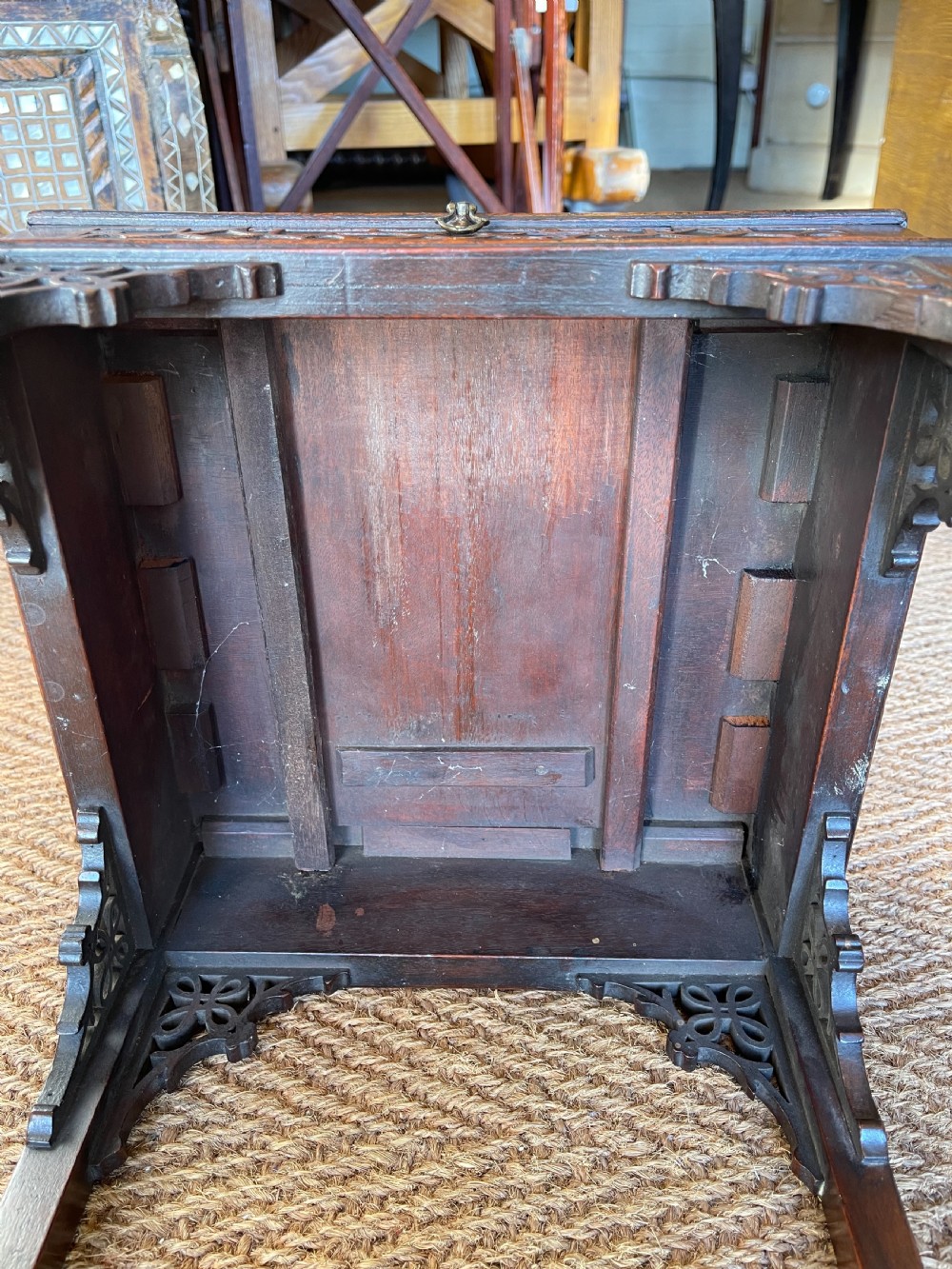 Late Victorian Mahogany urn stand  View VI