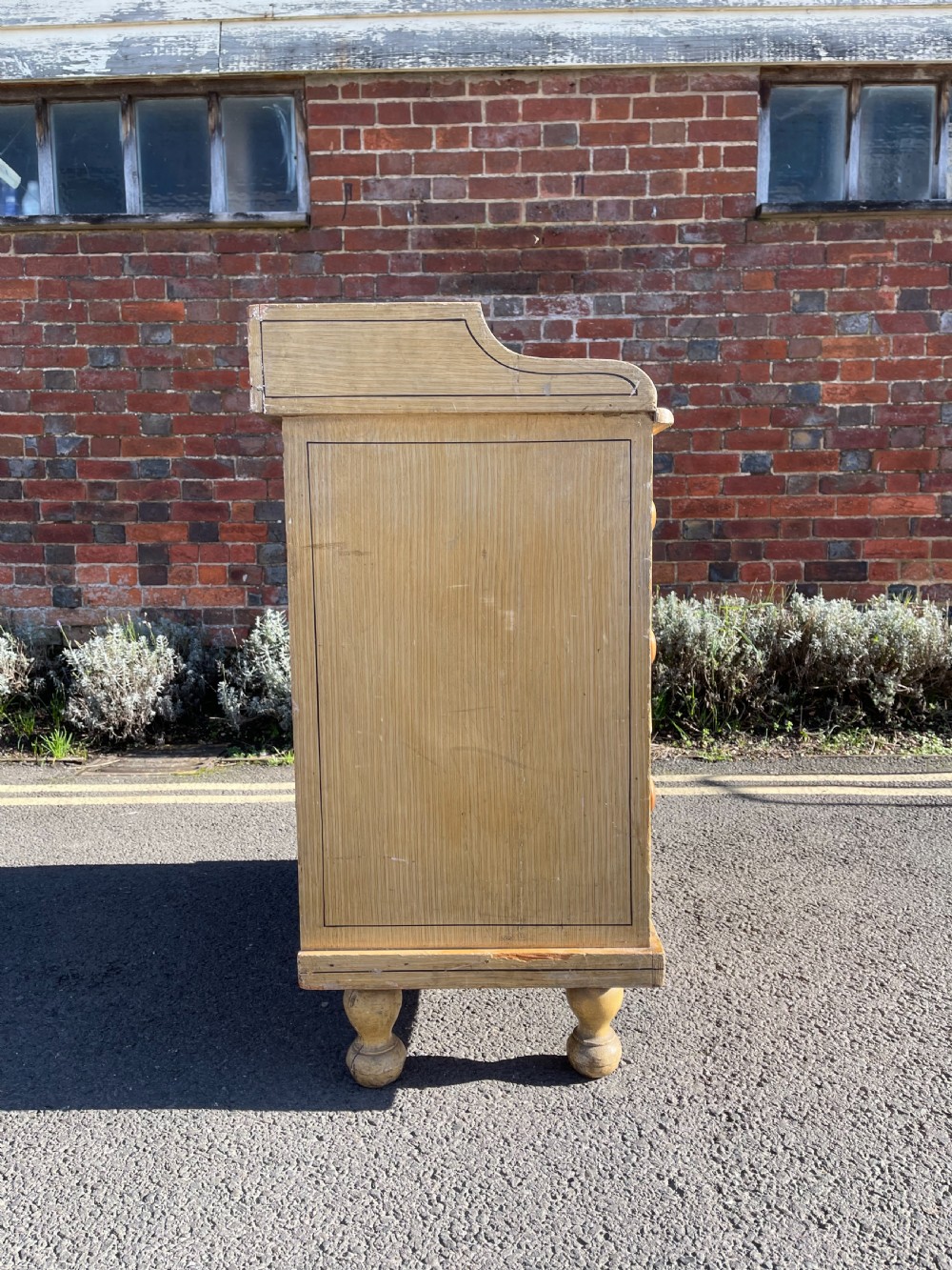 Original paint Victorian chest View IV