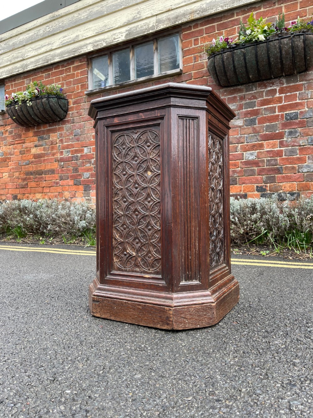 Victorian oak pedestal 