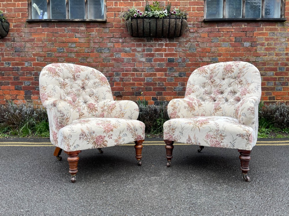 Pair of armchairs 