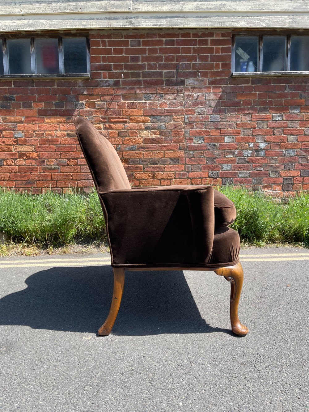 Small walnut sofa View II