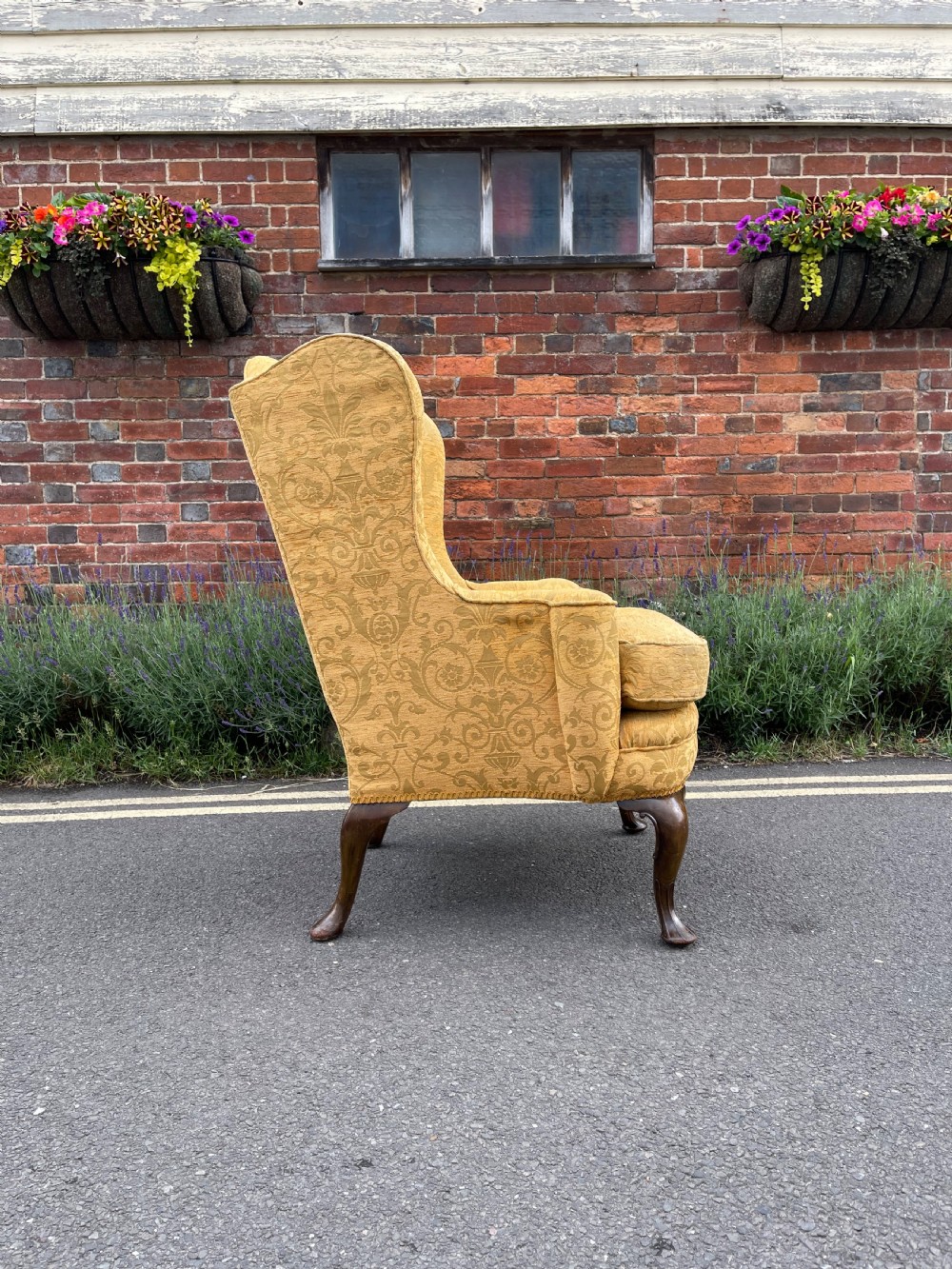 Wing armchair  View IV