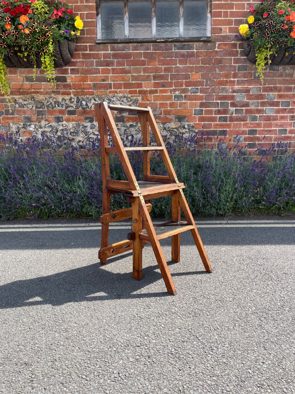Oak metamorphic chair  View IV