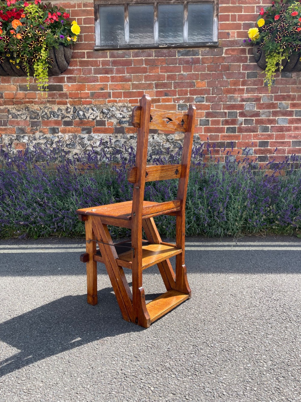 Oak metamorphic chair  View V