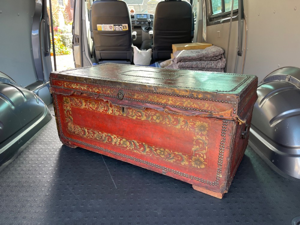 Chinese export painted camphor trunk View IV