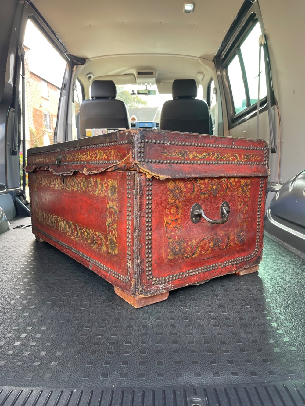 Chinese export painted camphor trunk View VIII