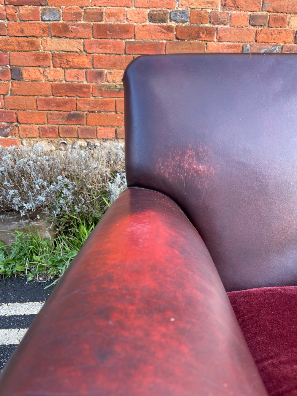 Pair of leather armchairs  View IV