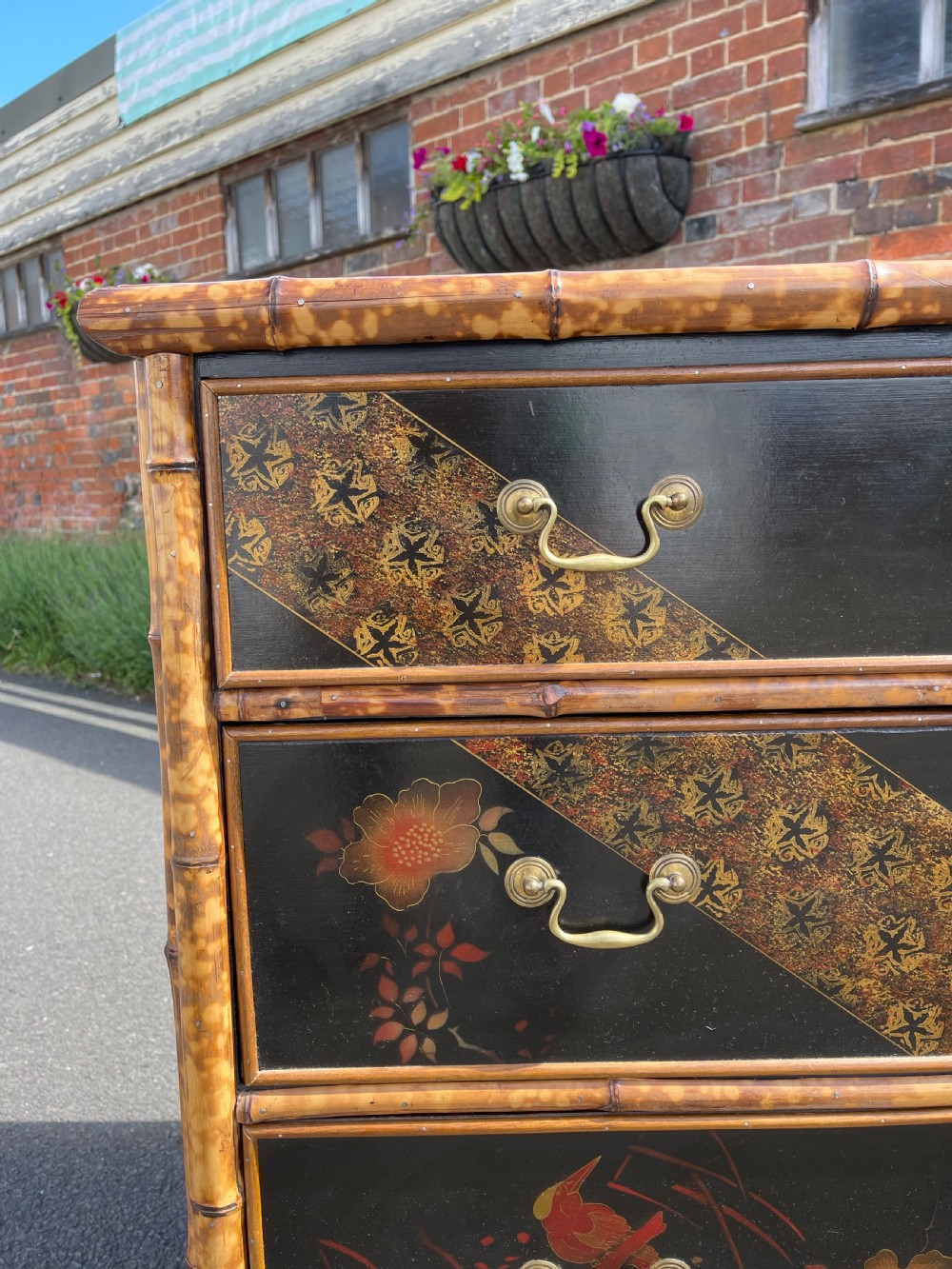 Decorated bamboo chest  View IV