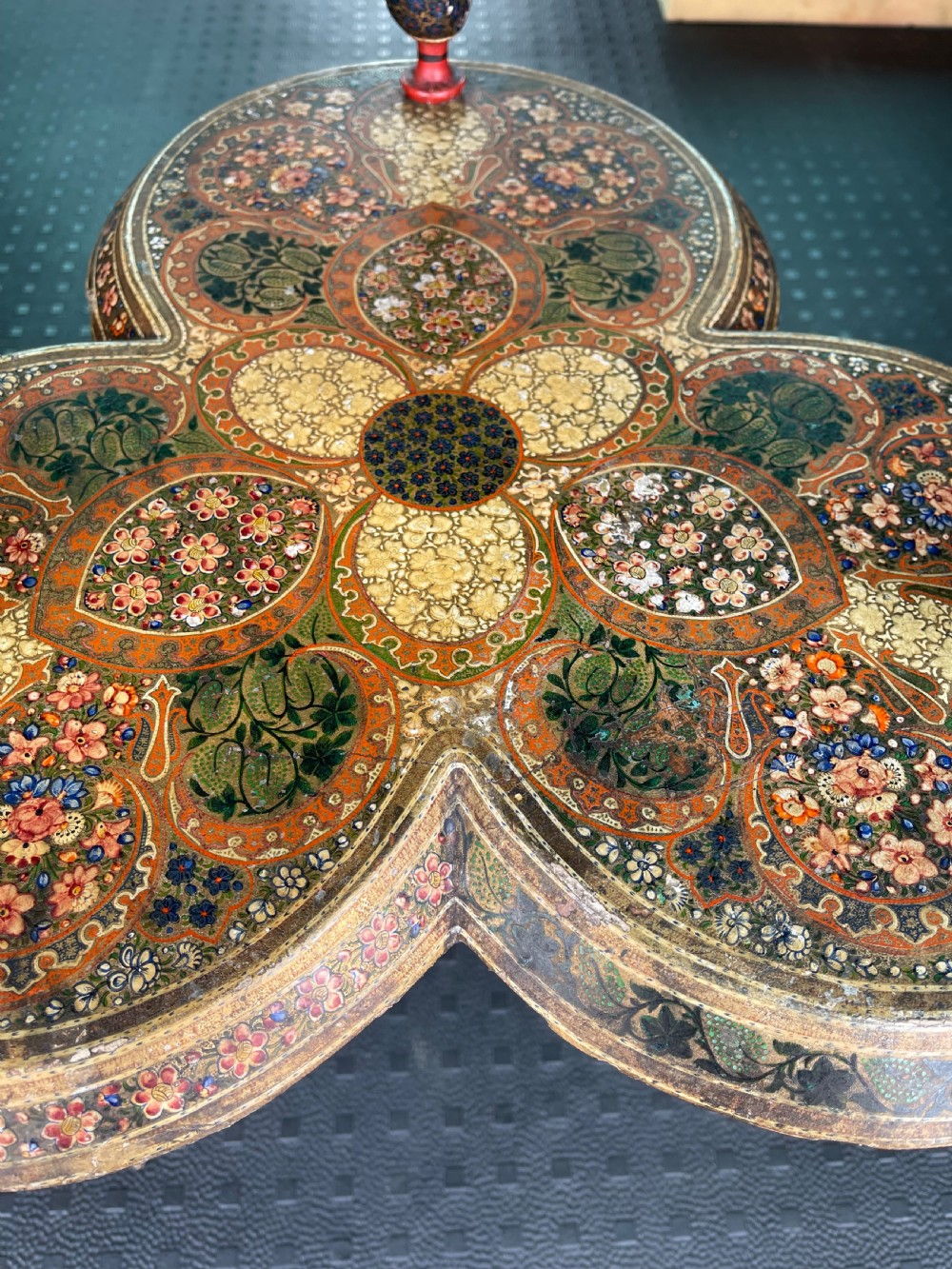 Kashmiri table View X