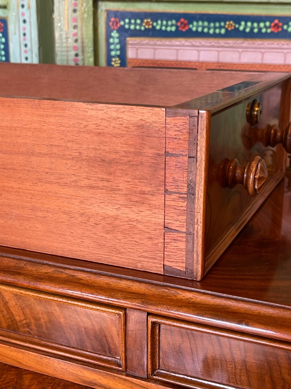 Fine walnut cylinder bureau  View VIII