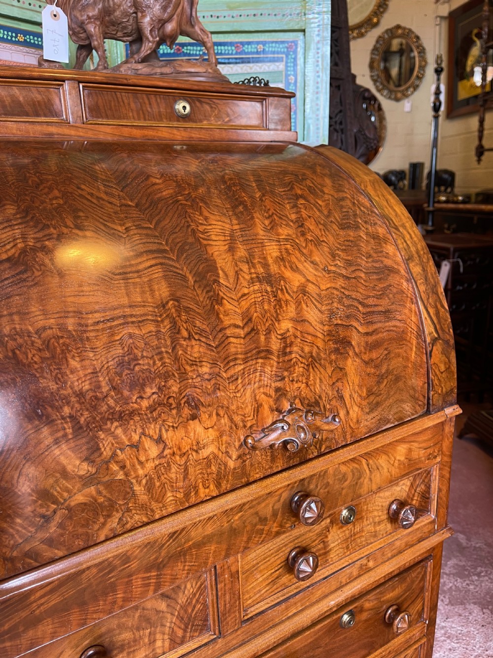 Fine walnut cylinder bureau  View IX