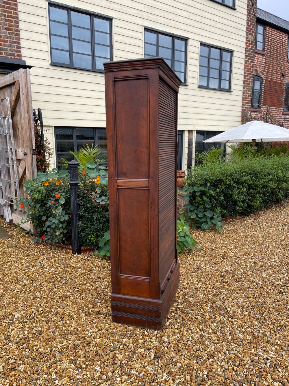 Amberg’s patent filing cabinet  View VII