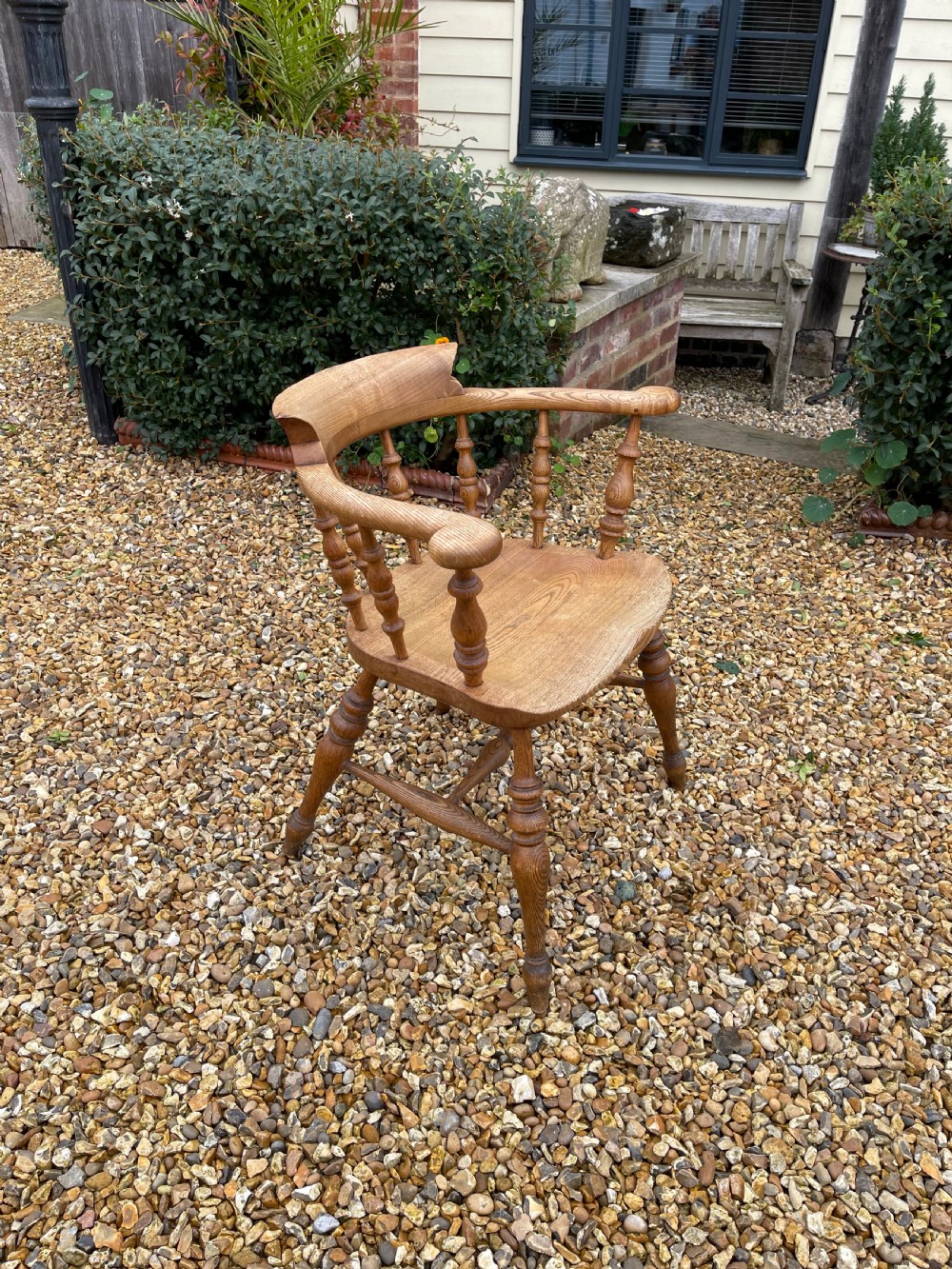 Smokers bow armchair 