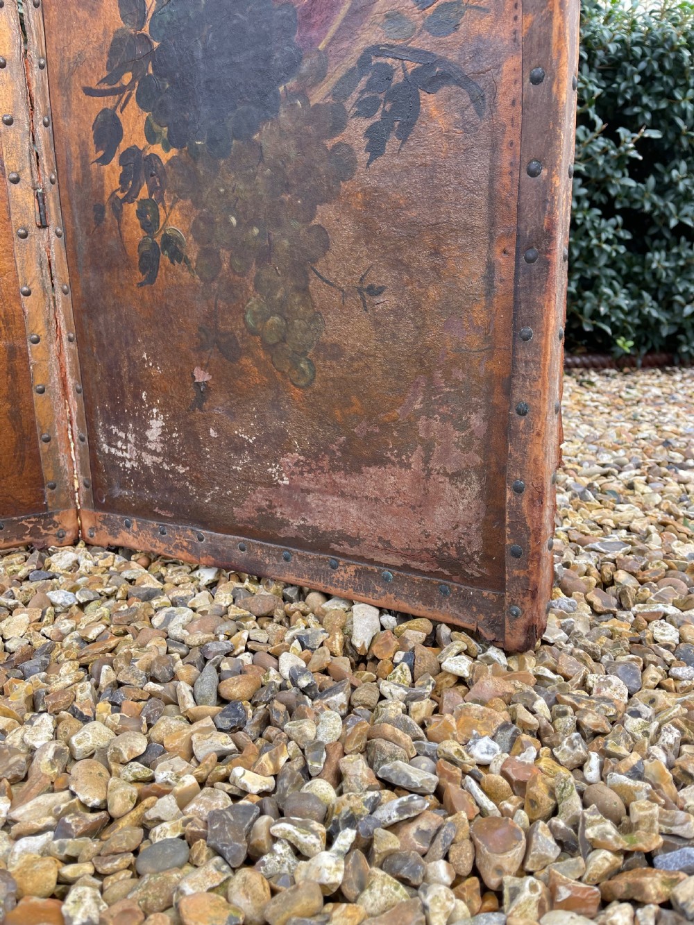 Painted leather screen View V
