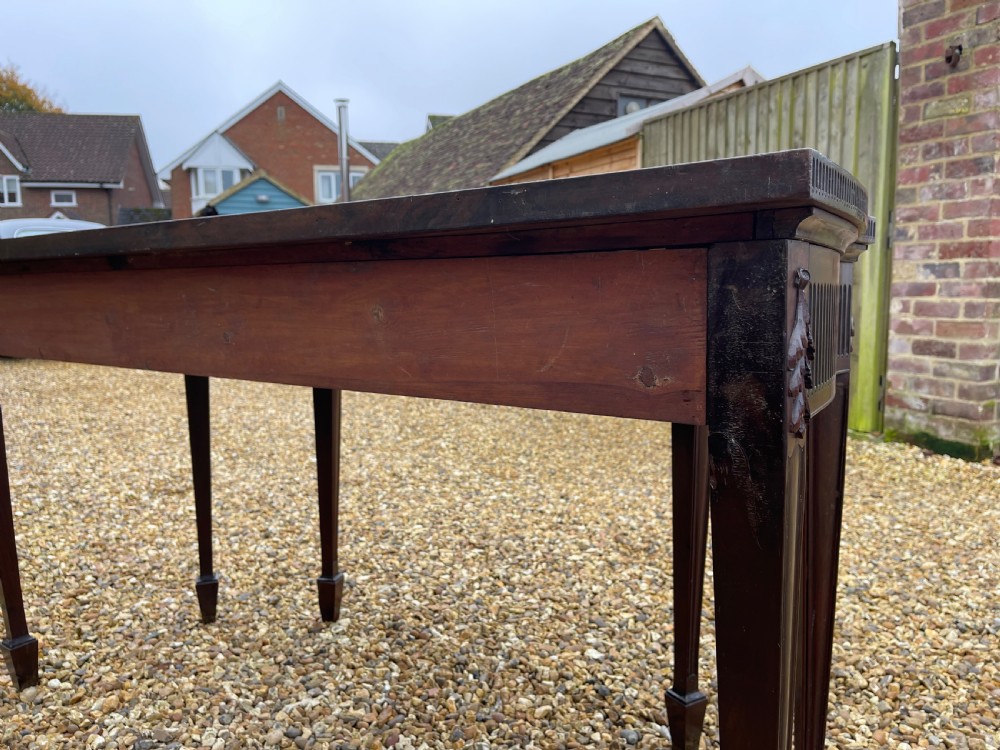 Mahogany serving table  View VIII