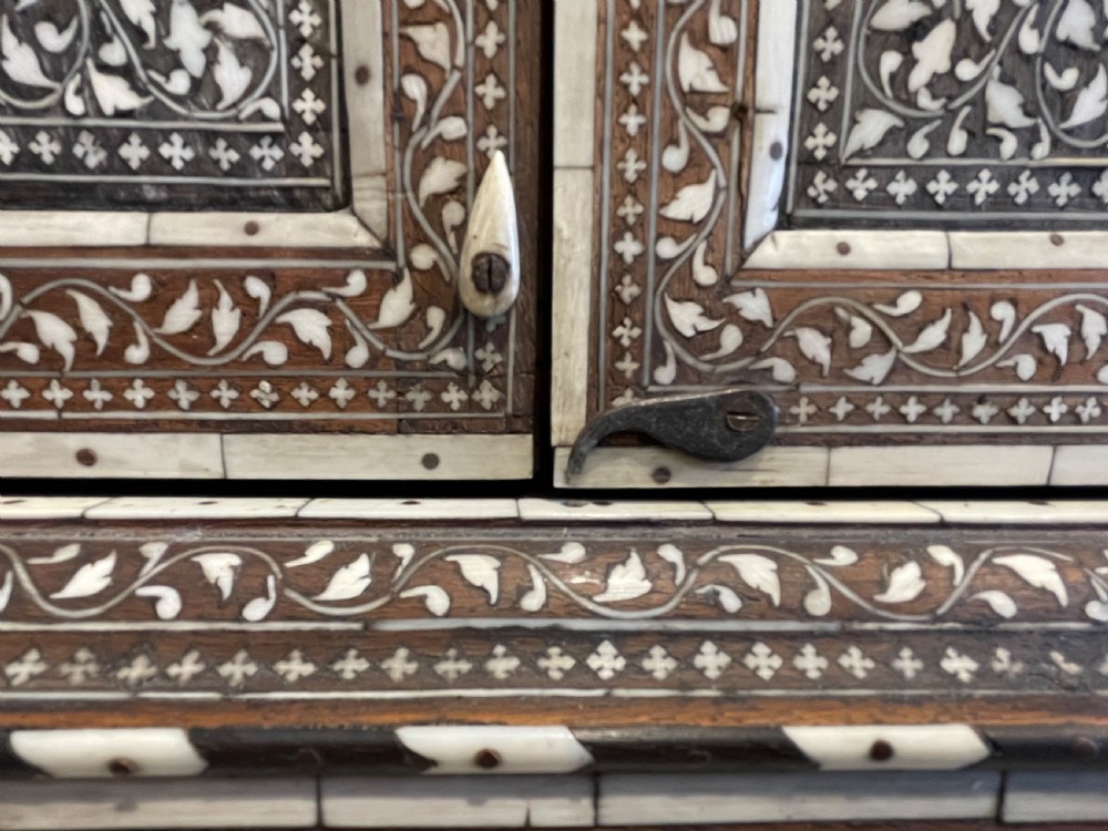 Fine North Indian inlaid tabletop cabinet  View VII
