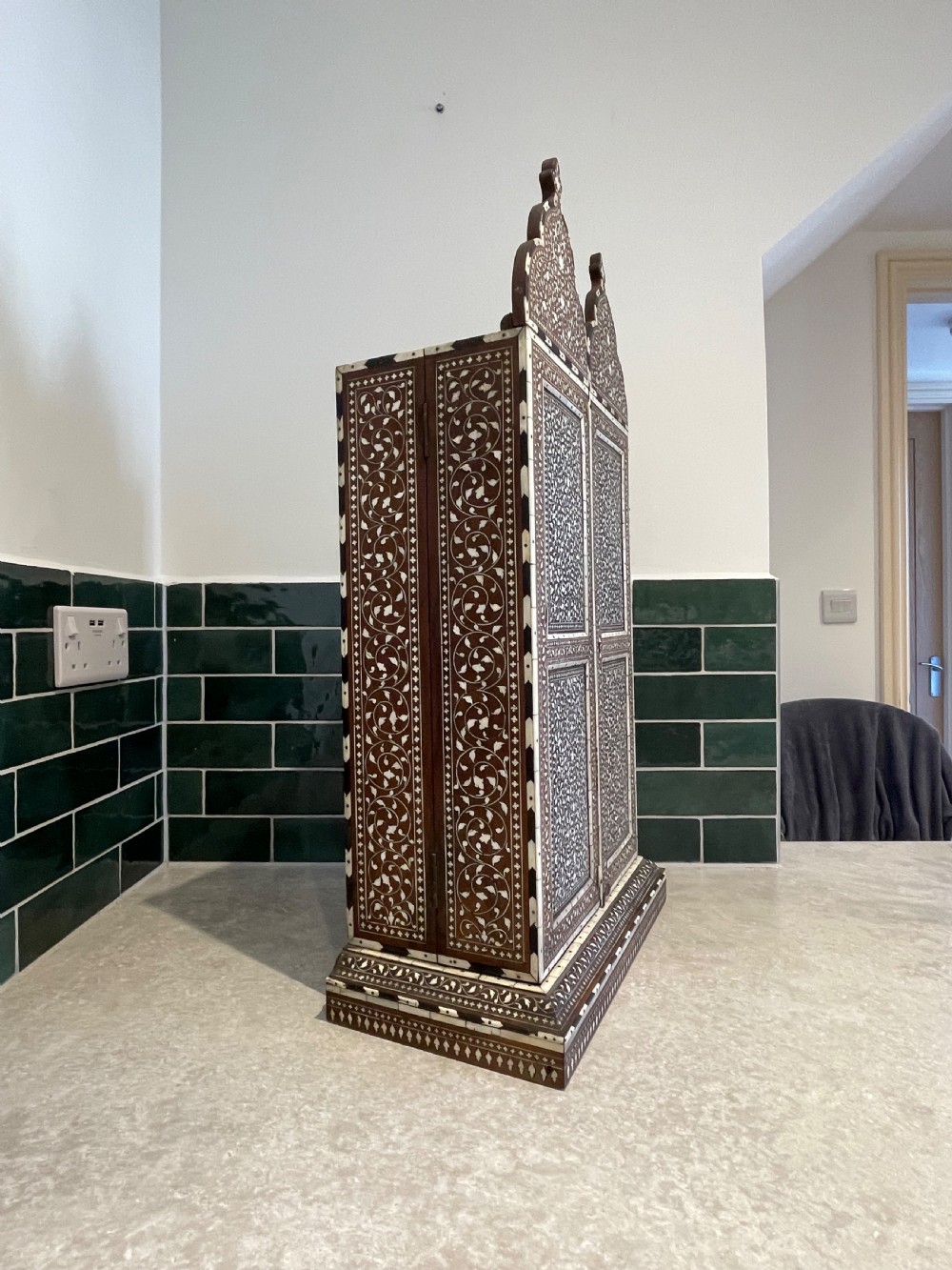 Fine North Indian inlaid tabletop cabinet  View XI