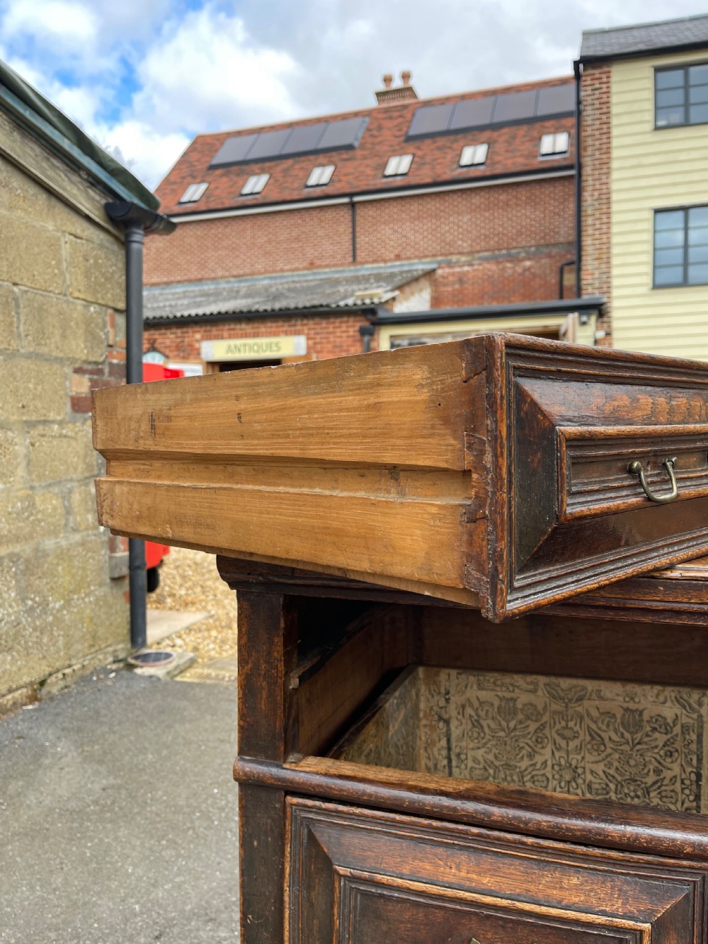 C17 oak chest of drawers  View XII