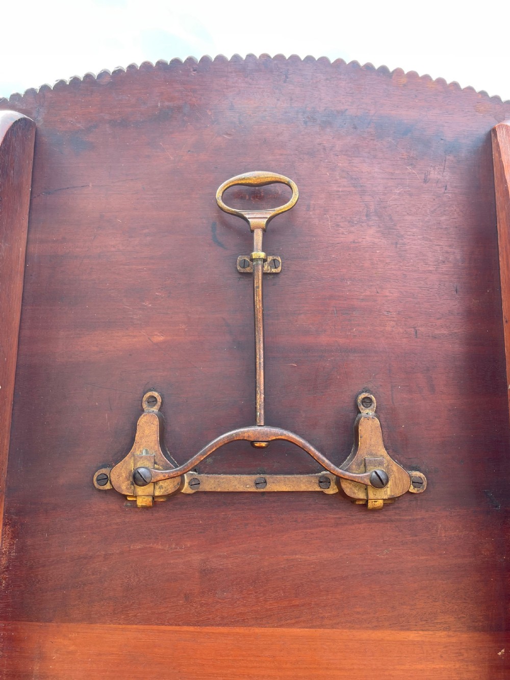 Nineteenth Century mahogany pedestal table  View VIII