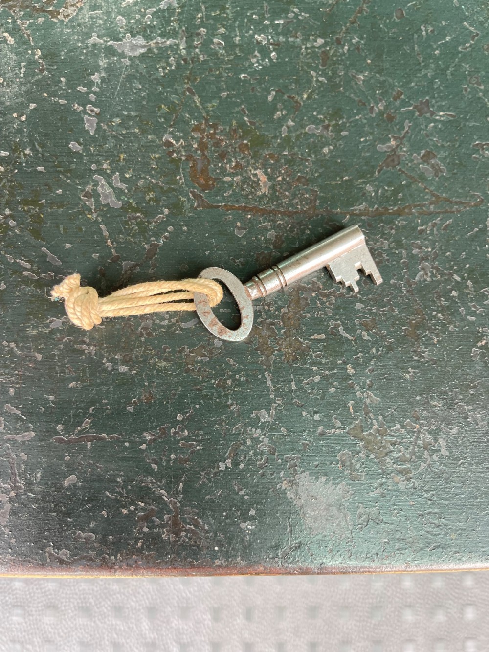 Milners’ patent fire resisting safe  View II