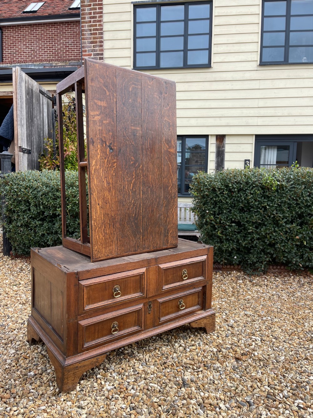 Antique oak chest  View II