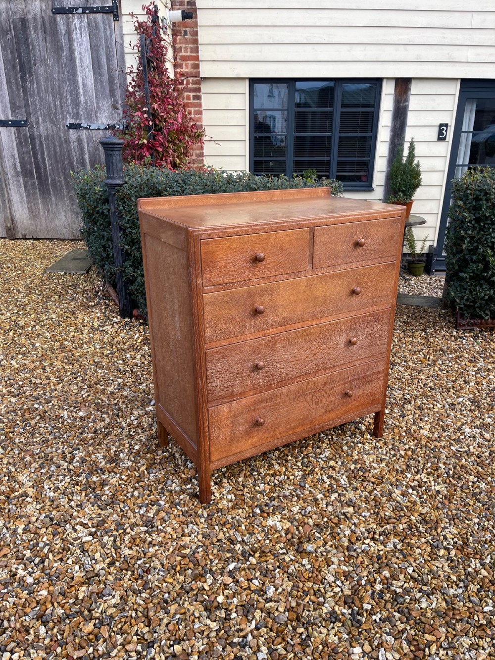 Heals oak chest of drawers 