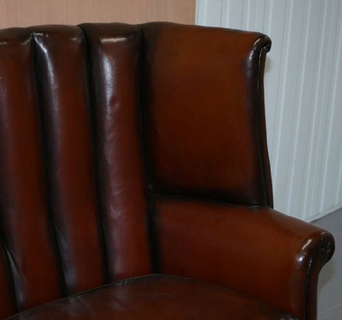 RARE CIRCA 1860 HUGE VICTORIAN BROWN LEATHER BARREL BACK SUITE SOFA ARMCHAIR - ADDITIONAL PHOTO 7