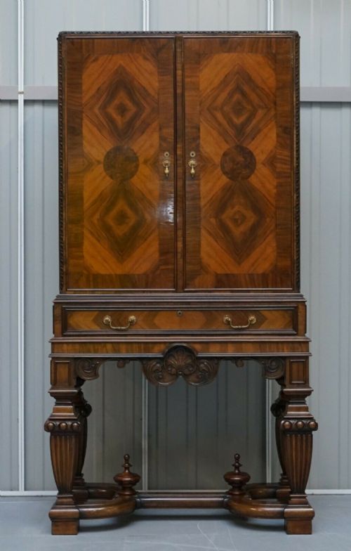 EXQUISITE LIBERTY'S OF LONDON BURR WALNUT DRINKS CABINET WITH SLIDING SHELVES - ADDITIONAL PHOTO 11