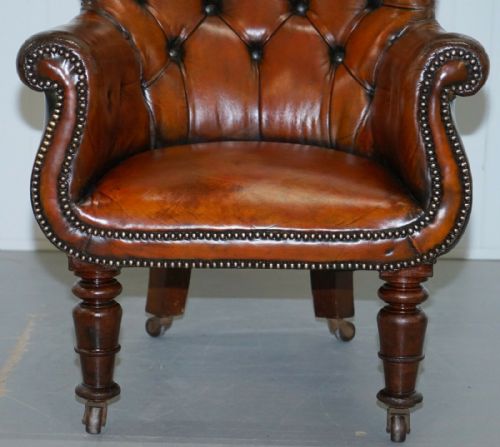 REGENCY CHESTERFIELD BROWN LEATHER PORTERS ARMCHAIR IN THE MANOR OF GILLOWS - ADDITIONAL PHOTO 5