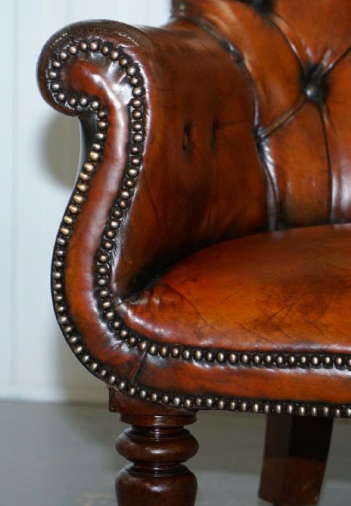 REGENCY CHESTERFIELD BROWN LEATHER PORTERS ARMCHAIR IN THE MANOR OF GILLOWS - ADDITIONAL PHOTO 6