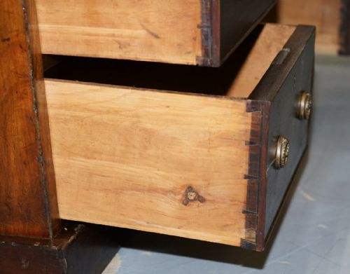 LOVELY GEORGE III CIRCA 1780 DOUBLE SIDED WALNUT PARTNER DESK ORIGINAL HANDLES - ADDITIONAL PHOTO 9