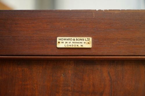 ORIGINAL ANTIQUE FULLY STAMPED HOWARD SON'S BERNERS STREET MAHOGANY WARDROBE - ADDITIONAL PHOTO 1