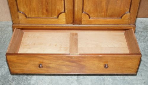 ORIGINAL ANTIQUE FULLY STAMPED HOWARD SON'S BERNERS STREET MAHOGANY WARDROBE - ADDITIONAL PHOTO 10